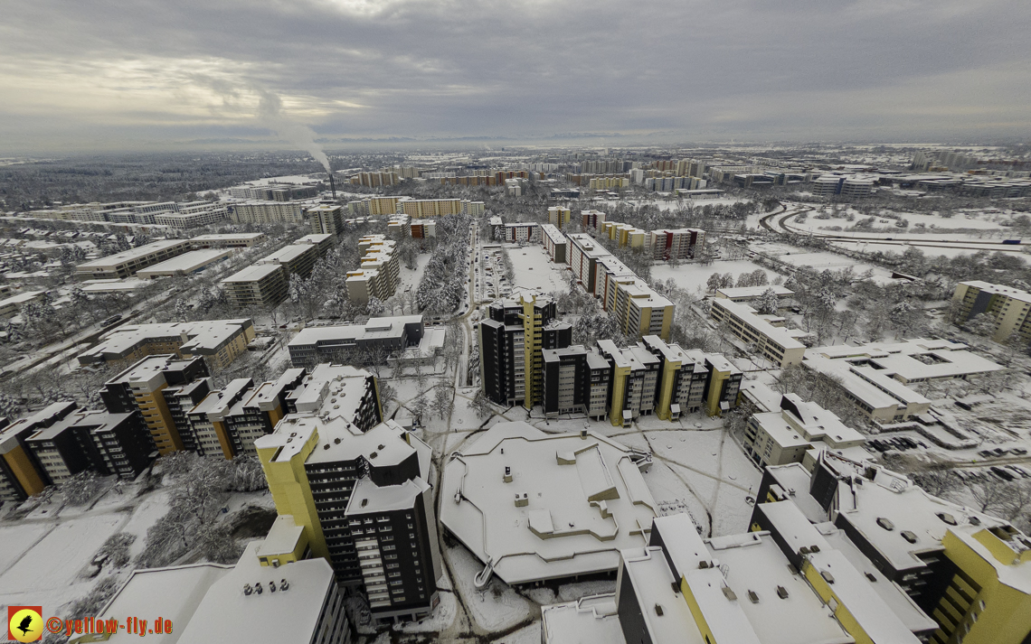 04.12.2021 - Karl-Marx-Ring und Marx-Zentrum in Neuperlach